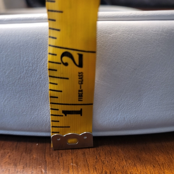 Coach Vintage 2004 Y2K Soho Flap Buckle White Leather Shoulder Mini Bag Purse - Picture 16 of 17